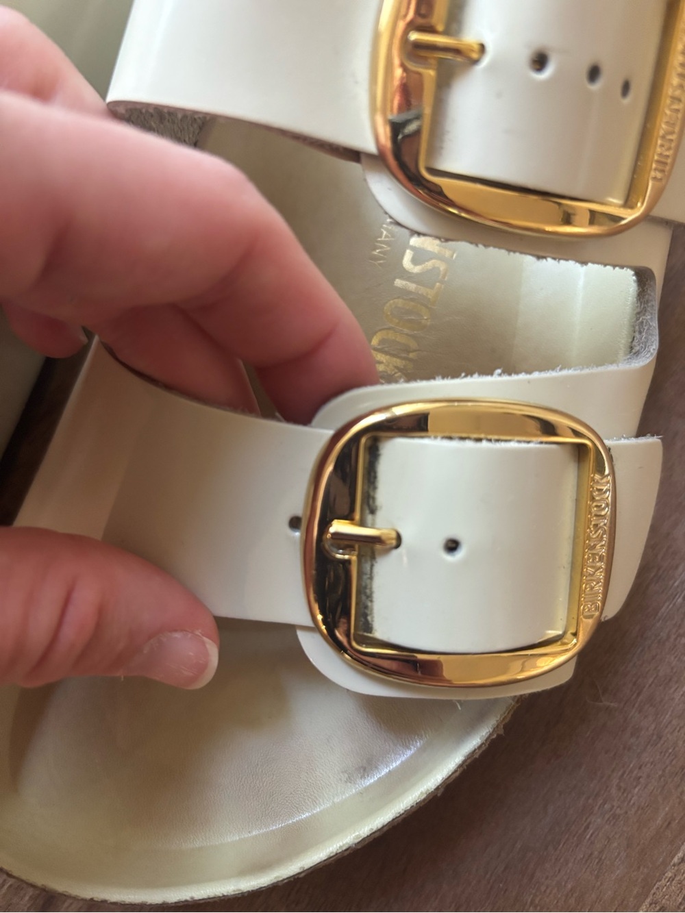 ❤️ Big Buckle Birkenstocks - Picture 5 of 5